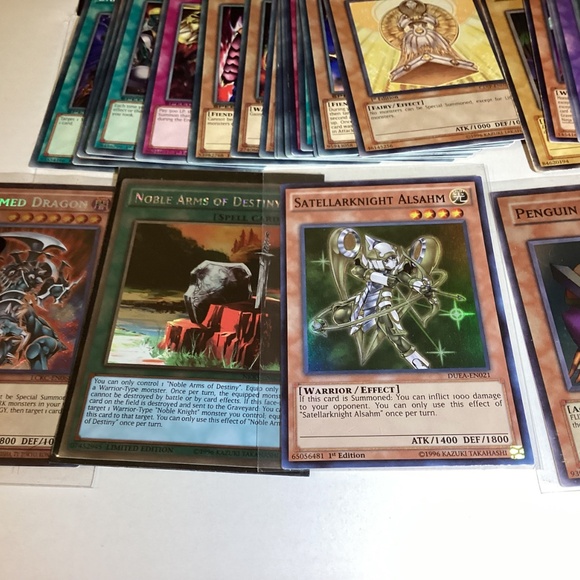 Konami Yugioh card lot of 101 Yu-Gi-Oh cards Foil and Regular - Picture 6 of 14